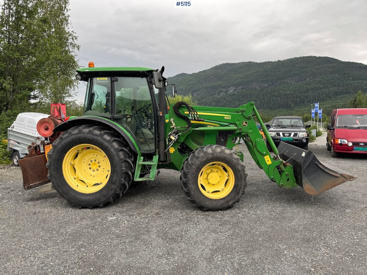 2011 John Deere 5080 M m/frontlaster. Lite timer! - جرار: صور 3 2011 John Deere 5080 M m/frontlaster. Lite timer! - جرار: صور 3