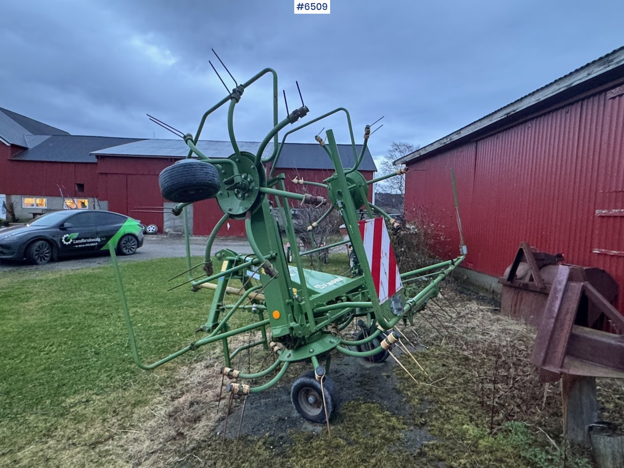 2011 Krone KW 5.52 tedder - معدات القش: صور 3 2011 Krone KW 5.52 tedder - معدات القش: صور 3