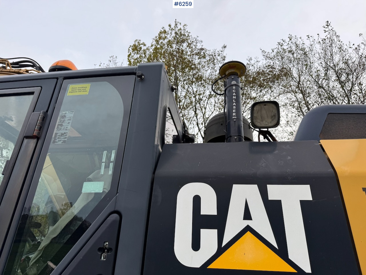 2012 Cat 324 E w/ rotor tilt, sanding bucket and digging bucket. - حفارة: صور 4 2012 Cat 324 E w/ rotor tilt, sanding bucket and digging bucket. - حفارة: صور 4