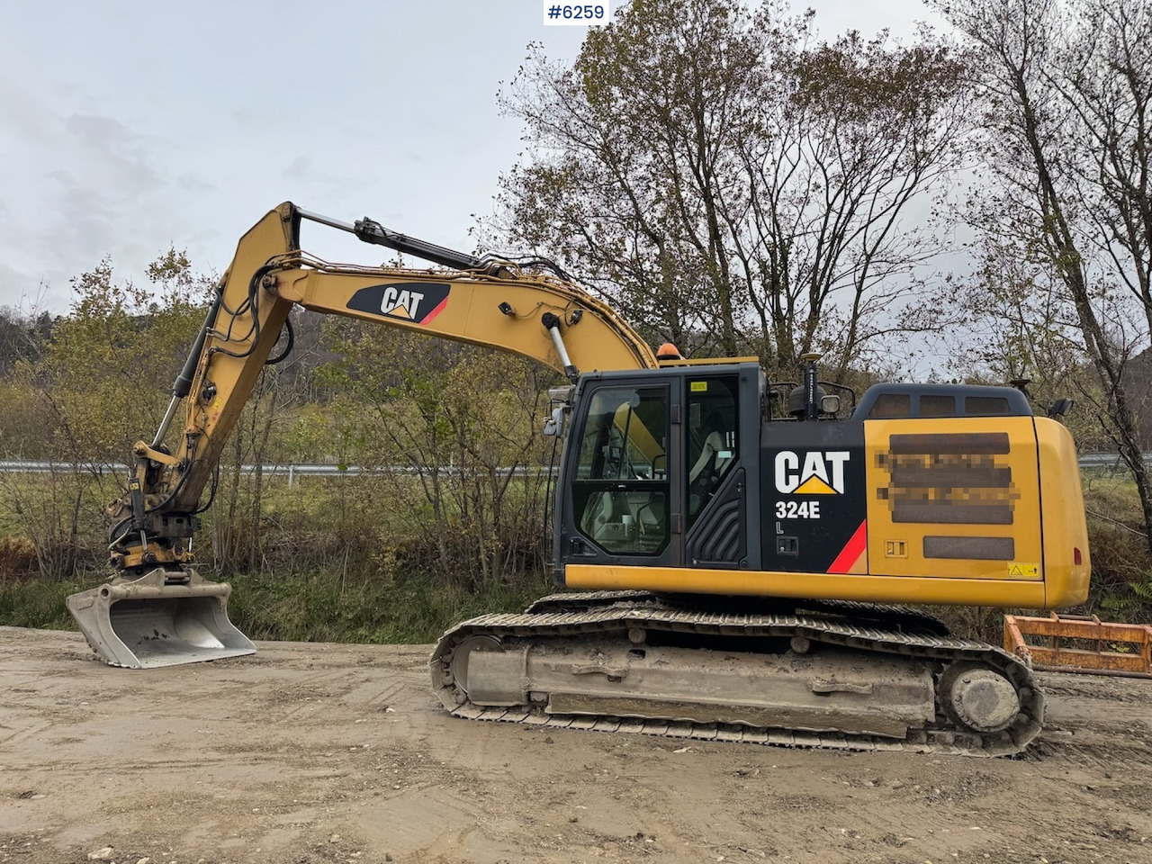 2012 Cat 324 E w/ rotor tilt, sanding bucket and digging bucket. - حفارة: صور 2 2012 Cat 324 E w/ rotor tilt, sanding bucket and digging bucket. - حفارة: صور 2