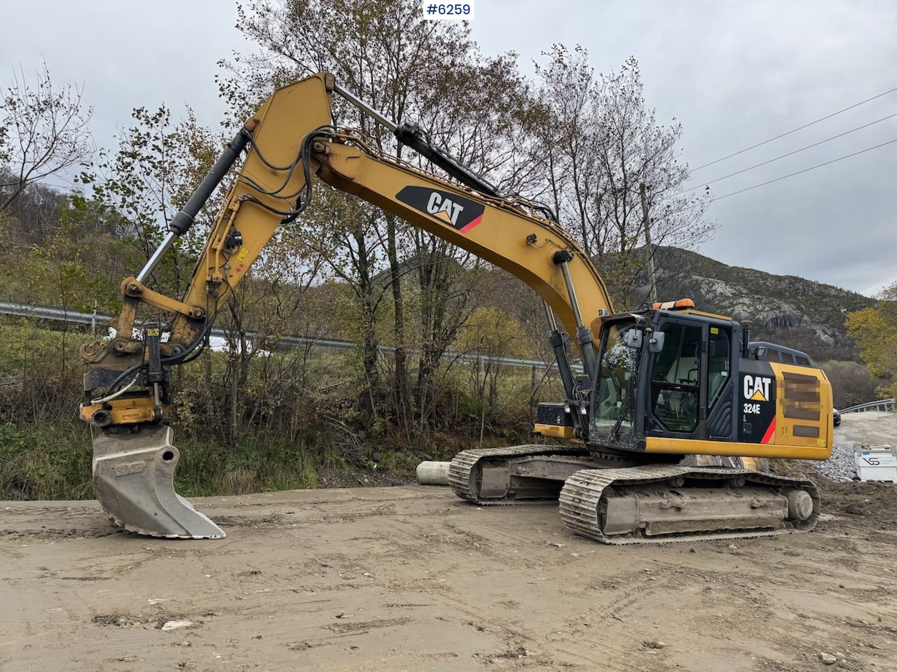 2012 Cat 324 E w/ rotor tilt, sanding bucket and digging bucket. - حفارة: صور 1 2012 Cat 324 E w/ rotor tilt, sanding bucket and digging bucket. - حفارة: صور 1