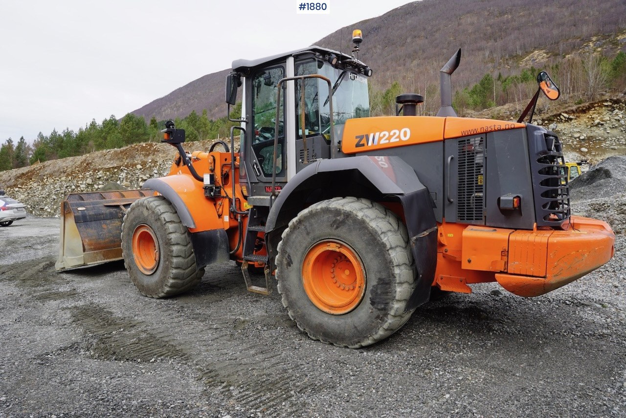 2012 Hitachi ZW220 - اللودر بعجل: صور 4 2012 Hitachi ZW220 - اللودر بعجل: صور 4