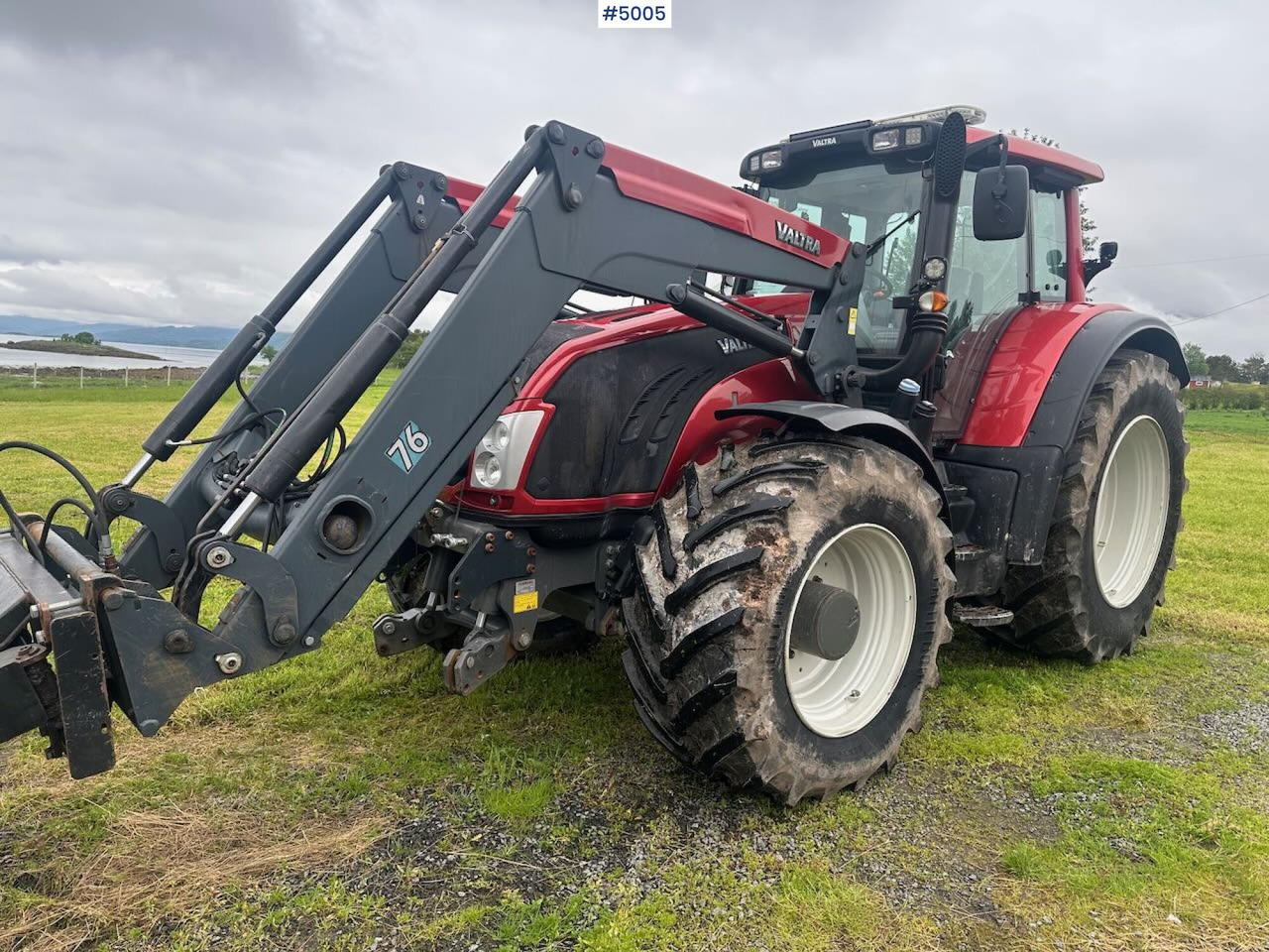 2012 Valtra T213 - جرار: صور 1 2012 Valtra T213 - جرار: صور 1