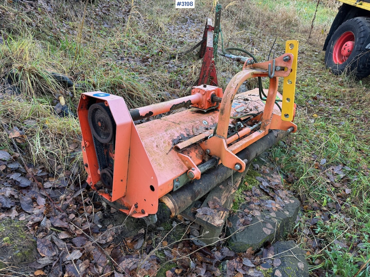 2013 Agrimaster XB 180 front mounted pasture cleaner - معدات القش: صور 5 2013 Agrimaster XB 180 front mounted pasture cleaner - معدات القش: صور 5