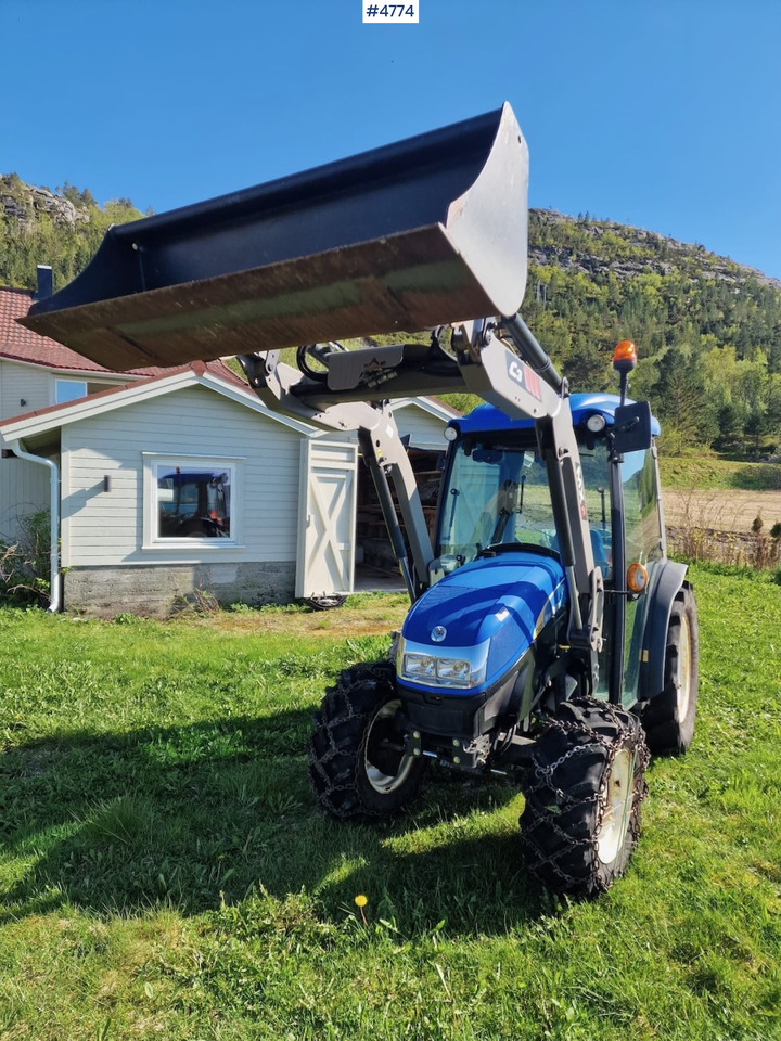 2013 New Holland T3020 w/ front loader, bucket & blade - جرار: صور 1 2013 New Holland T3020 w/ front loader, bucket & blade - جرار: صور 1