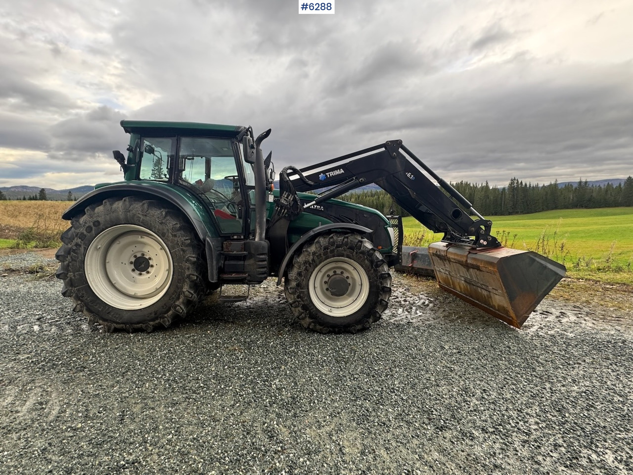 2013 Valtra T203 w/ Trima front loader, snow bucket, gravel bucket, pallet forks and timber clamp! - جرار: صور 3 2013 Valtra T203 w/ Trima front loader, snow bucket, gravel bucket, pallet forks and timber clamp! - جرار: صور 3