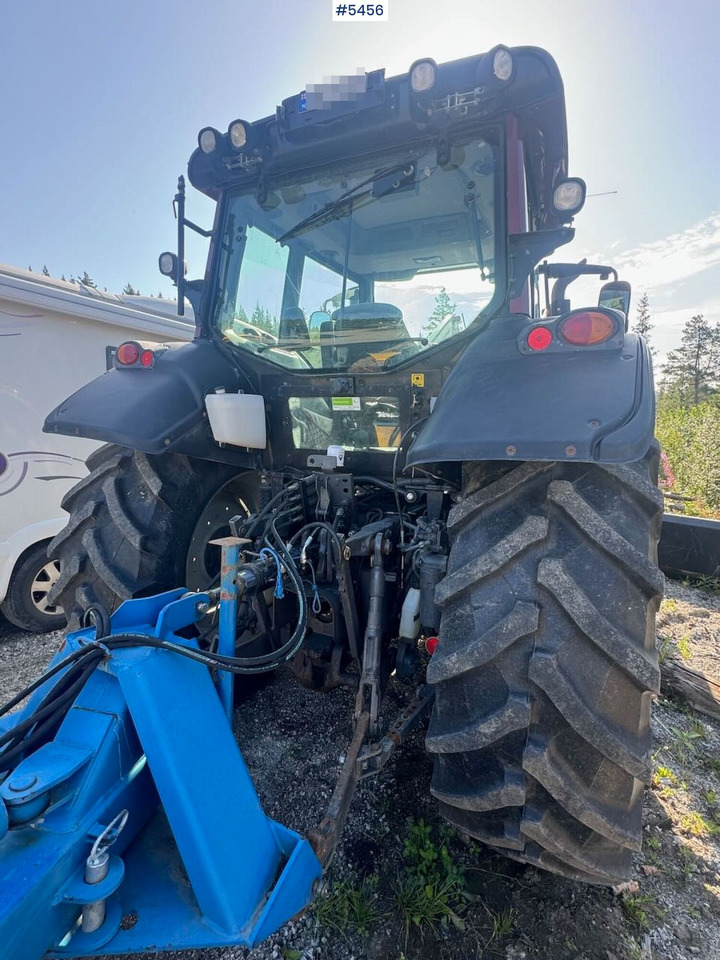2015 Valtra N123 w/ front loader - جرار: صور 4 2015 Valtra N123 w/ front loader - جرار: صور 4