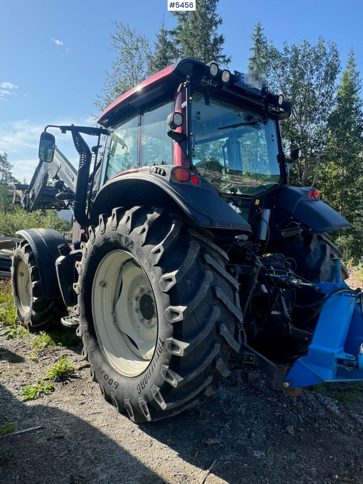 2015 Valtra N123 w/ front loader - جرار: صور 5 2015 Valtra N123 w/ front loader - جرار: صور 5