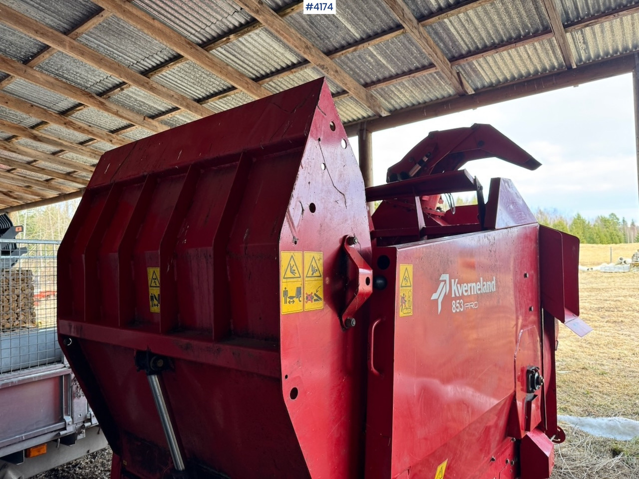 2017 Kverneland 853 Pro Halmblåser - معدات القش: صور 4 2017 Kverneland 853 Pro Halmblåser - معدات القش: صور 4