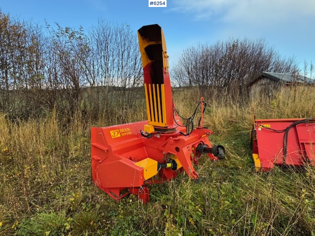 2020 Duun TFP 250 two-stage snow blower - سيارة بلدية: صور 1 2020 Duun TFP 250 two-stage snow blower - سيارة بلدية: صور 1