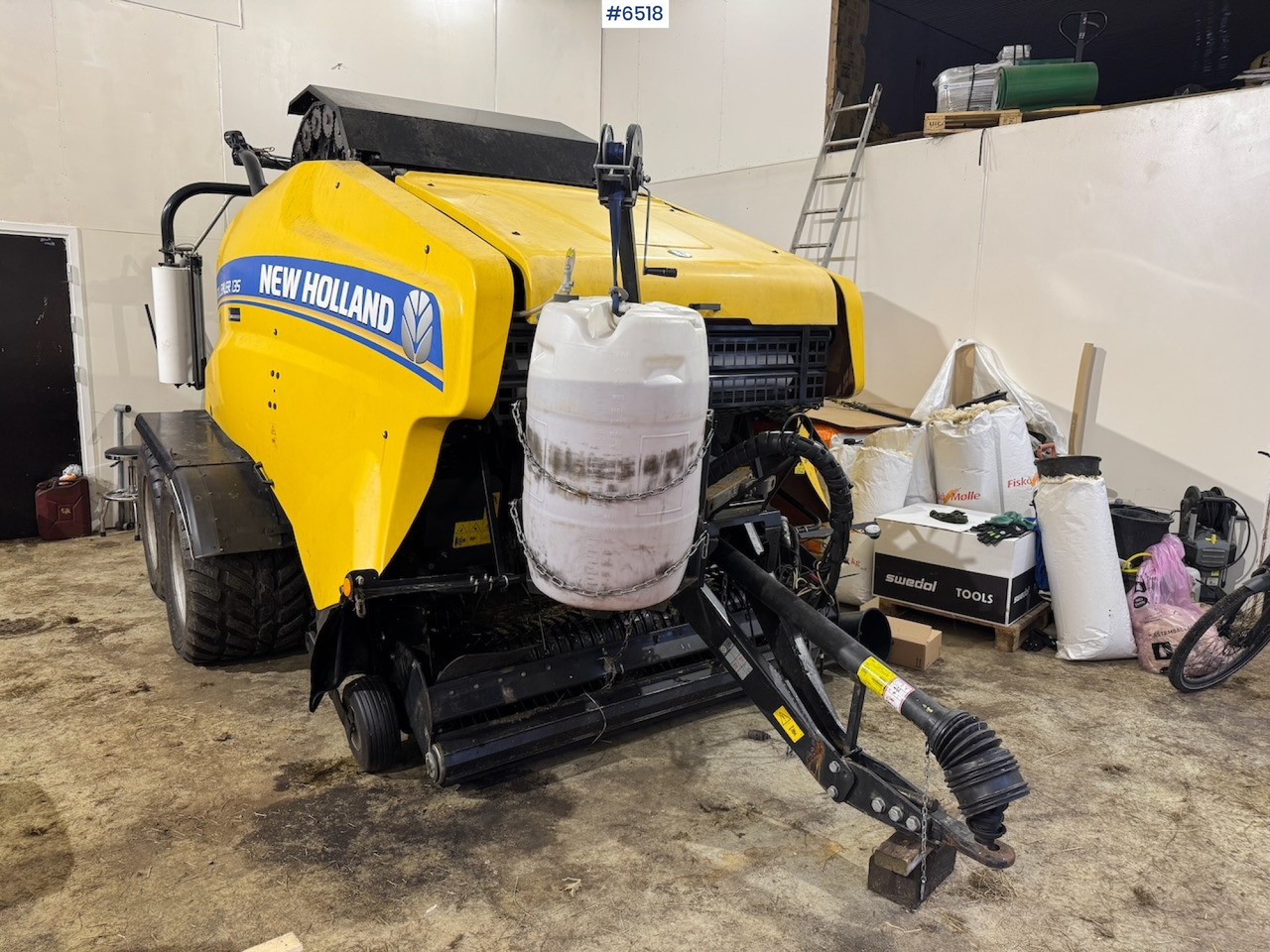 2020 New Holland Roll Baler 135 Ultra. - معدات القش: صور 5 2020 New Holland Roll Baler 135 Ultra. - معدات القش: صور 5