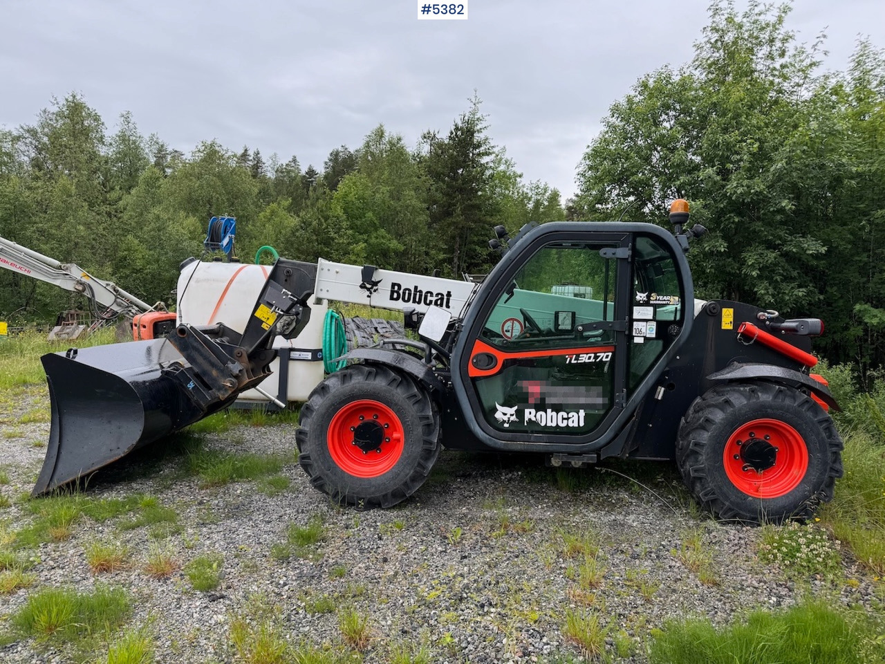 2021 Bobcat TL30.70DB m/ bucket, pallet fork and 4 chains. - رافعة شوكية: صور 2 2021 Bobcat TL30.70DB m/ bucket, pallet fork and 4 chains. - رافعة شوكية: صور 2