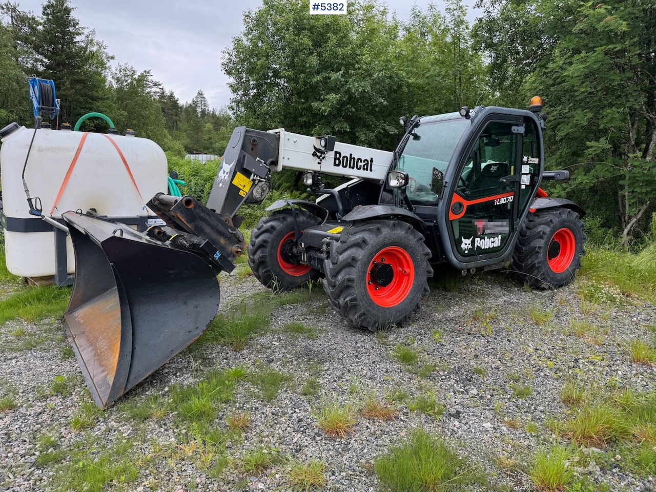 2021 Bobcat TL30.70DB m/ bucket, pallet fork and 4 chains. - رافعة شوكية: صور 3 2021 Bobcat TL30.70DB m/ bucket, pallet fork and 4 chains. - رافعة شوكية: صور 3