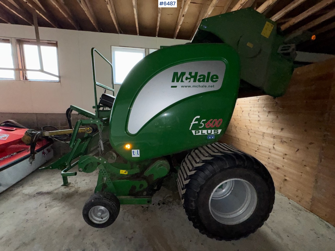 2021 McHale F5600 Plus w/ Camless Pick-Up and 710 Tires. - معدات القش: صور 4 2021 McHale F5600 Plus w/ Camless Pick-Up and 710 Tires. - معدات القش: صور 4