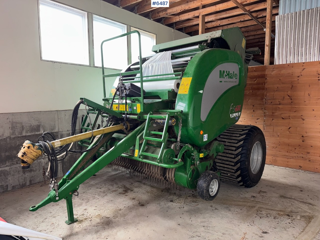 2021 McHale F5600 Plus w/ Camless Pick-Up and 710 Tires. - معدات القش: صور 1 2021 McHale F5600 Plus w/ Camless Pick-Up and 710 Tires. - معدات القش: صور 1