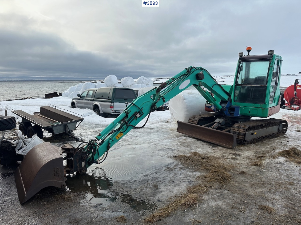 22003 IHI 45N excavator w/ 3 buckets - حفارة مصغرة: صور 2 22003 IHI 45N excavator w/ 3 buckets - حفارة مصغرة: صور 2