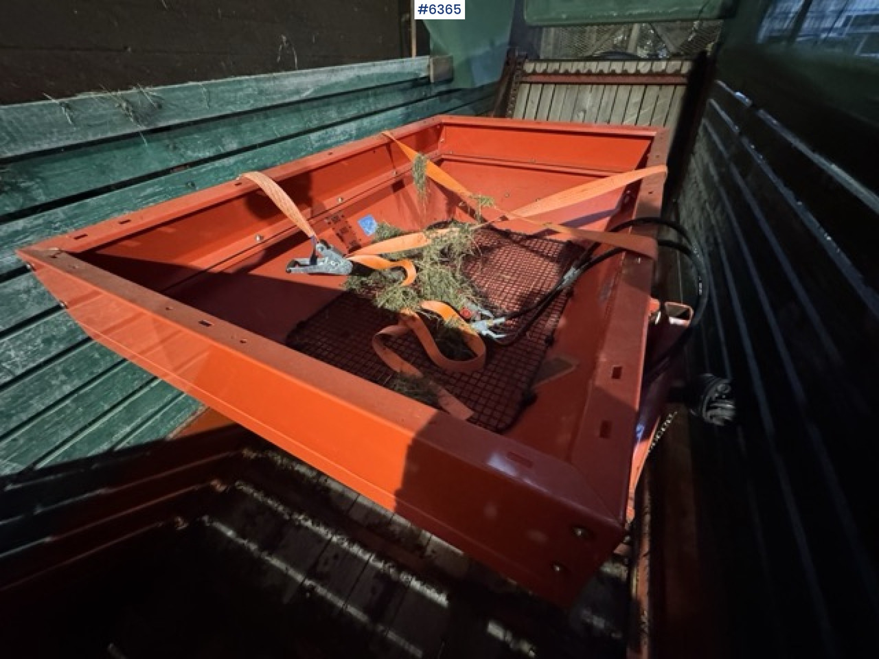 Approx. 1990 Kverneland UN7000 unloading wagon - آلة رش الأسمدة: صور 3 Approx. 1990 Kverneland UN7000 unloading wagon - آلة رش الأسمدة: صور 3