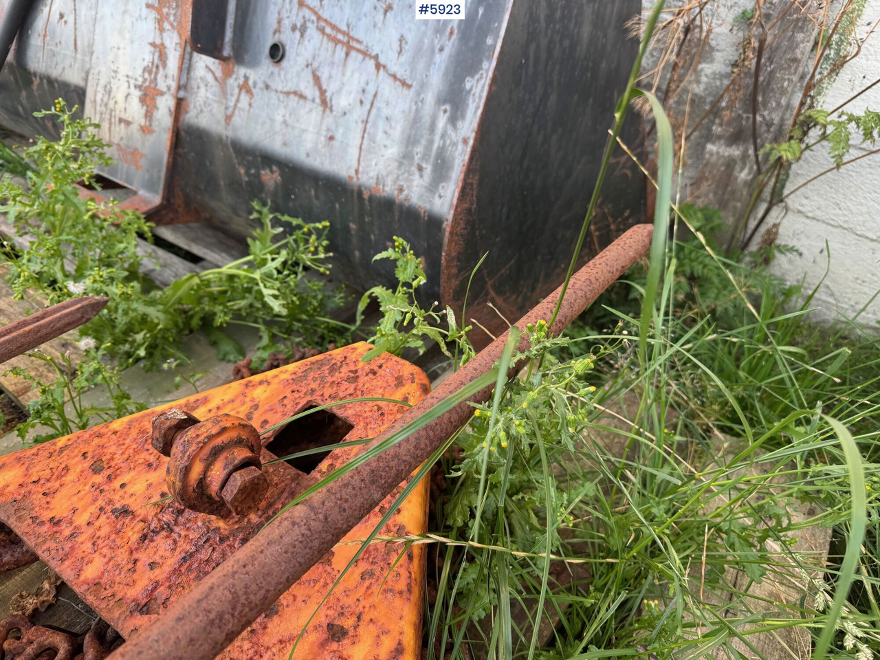 Bucket and spears for compact loader - ملحقات - الآلات والماكينات الزراعية: صور 5 Bucket and spears for compact loader - ملحقات - الآلات والماكينات الزراعية: صور 5