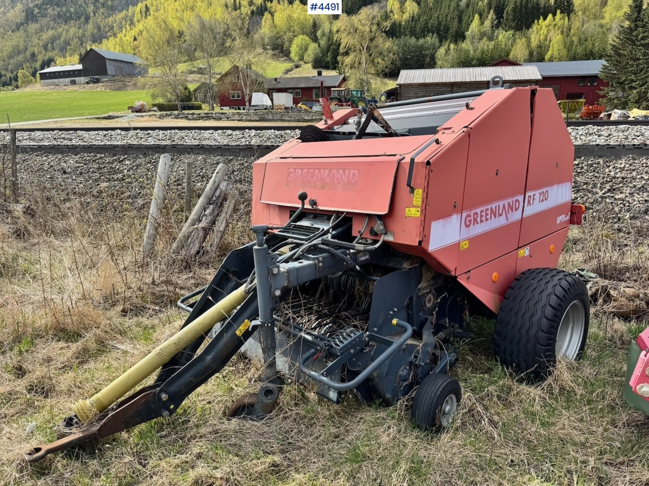 Ca. 1995 Vicon RF120 Round Baler - معدات القش: صور 4 Ca. 1995 Vicon RF120 Round Baler - معدات القش: صور 4