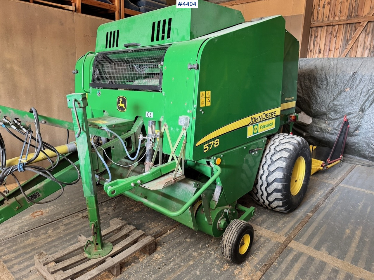 Ca. 2010 John Deere 578 Round Baler. Low hours / Lightly used. - معدات القش: صور 2 Ca. 2010 John Deere 578 Round Baler. Low hours / Lightly used. - معدات القش: صور 2