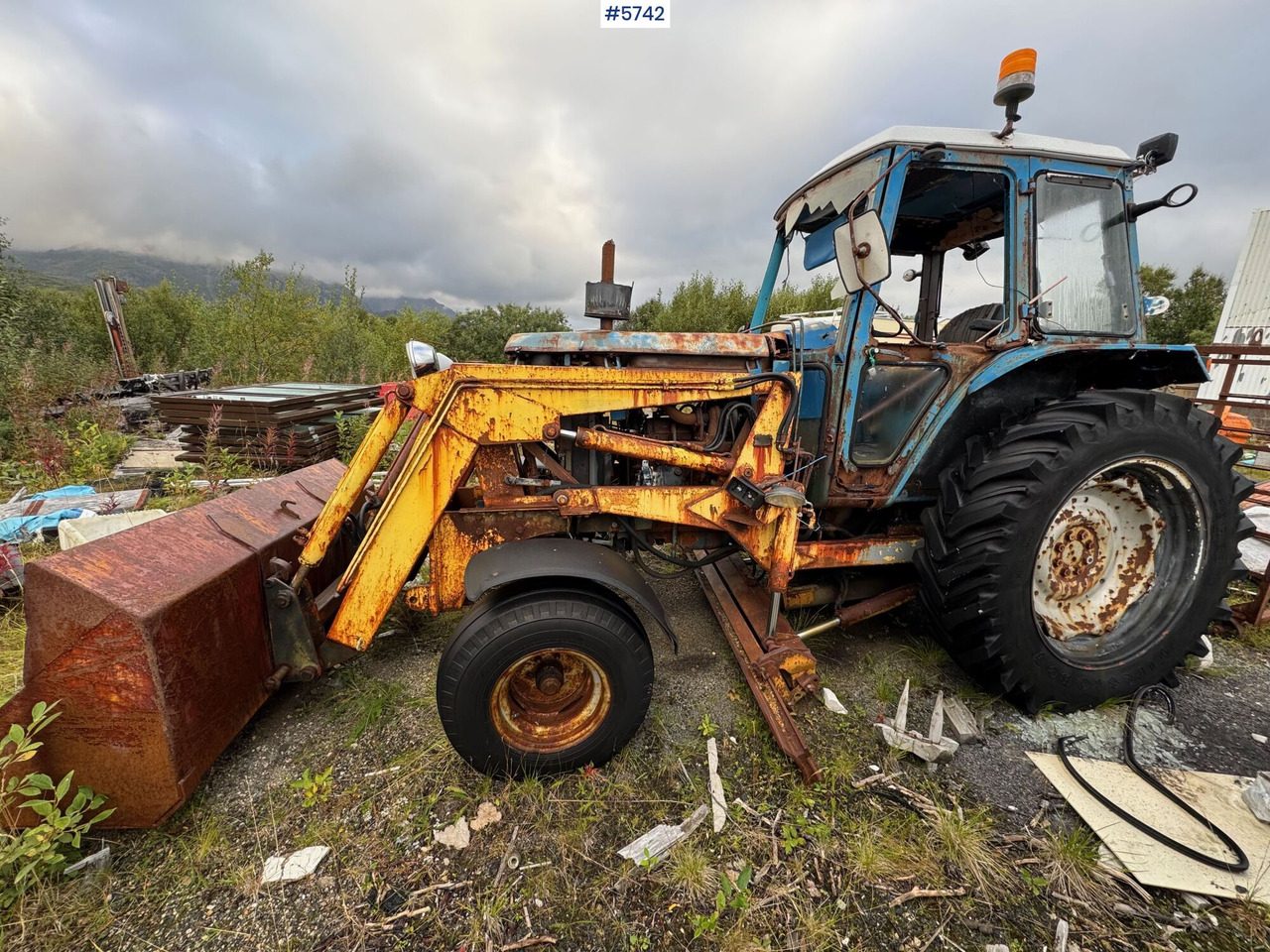 Circa 1987 Ford 7700 with Malm Orstad loader! - جرار: صور 2 Circa 1987 Ford 7700 with Malm Orstad loader! - جرار: صور 2