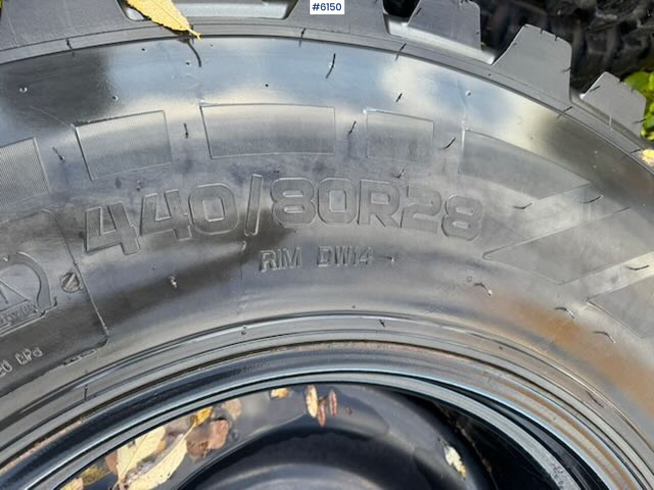 Complete set of Nokian studded tires - الإطارات - الآلات والماكينات الزراعية: صور 5 Complete set of Nokian studded tires - الإطارات - الآلات والماكينات الزراعية: صور 5