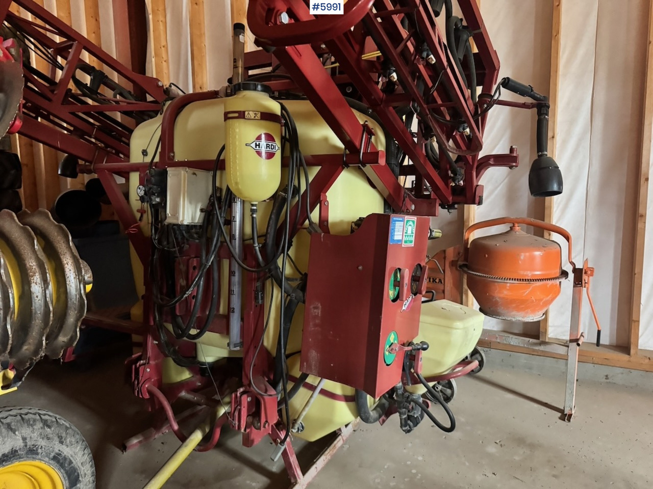 Hardi Åkersprøyte. 21 w booms. - آلة الرش: صور 3 Hardi Åkersprøyte. 21 w booms. - آلة الرش: صور 3