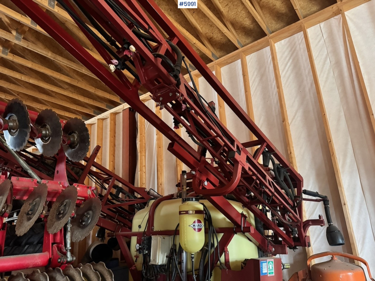 Hardi Åkersprøyte. 21 w booms. - آلة الرش: صور 2 Hardi Åkersprøyte. 21 w booms. - آلة الرش: صور 2