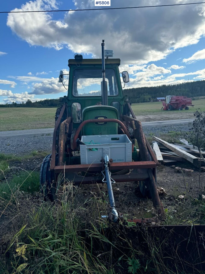 John Deere 2130 - جرار: صور 5 John Deere 2130 - جرار: صور 5
