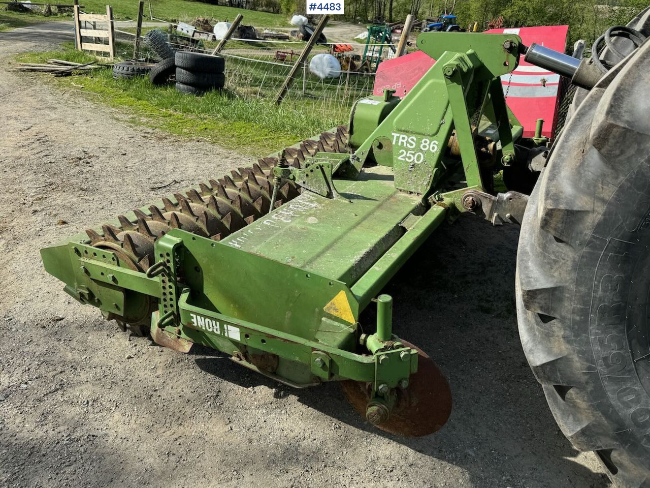 Krone TRS 86 Rotary Tiller - ال معدات حراثه: صور 3 Krone TRS 86 Rotary Tiller - ال معدات حراثه: صور 3