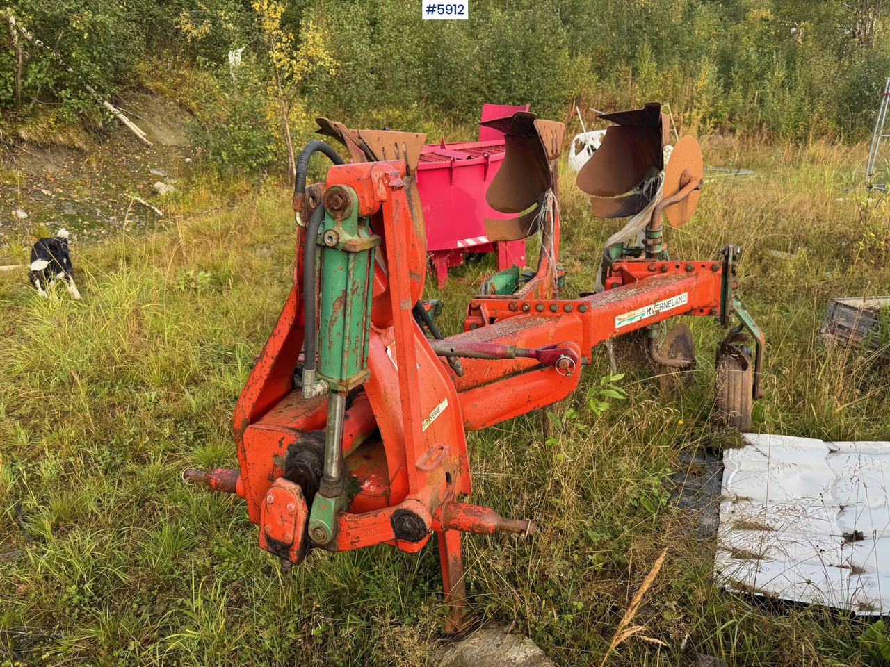 Kverneland 3-furrow reversible plough - ال معدات حراثه: صور 5 Kverneland 3-furrow reversible plough - ال معدات حراثه: صور 5
