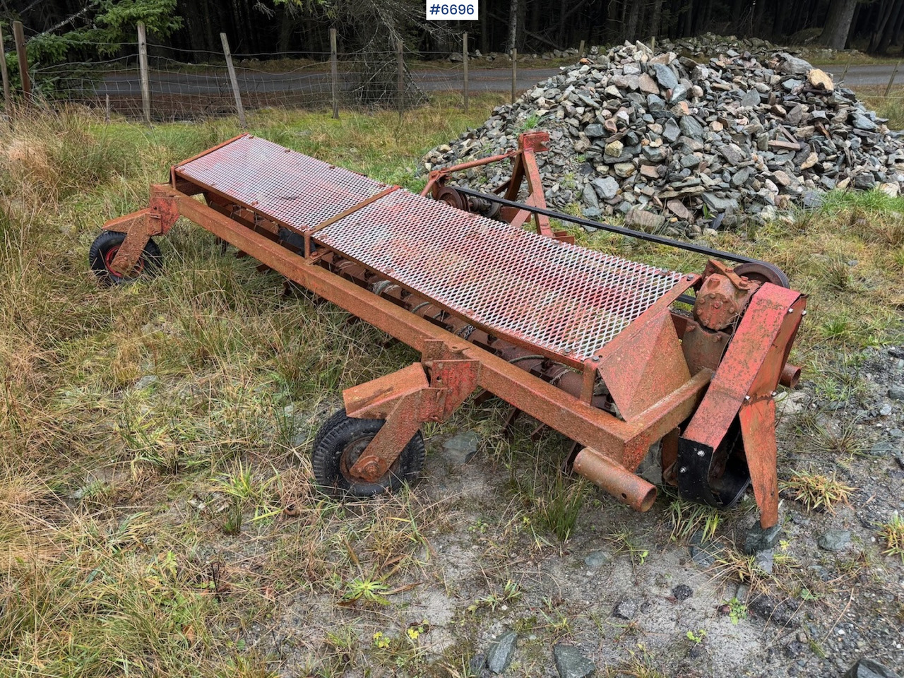 Kverneland stone rake 4 m. - ال معدات حراثه: صور 3 Kverneland stone rake 4 m. - ال معدات حراثه: صور 3