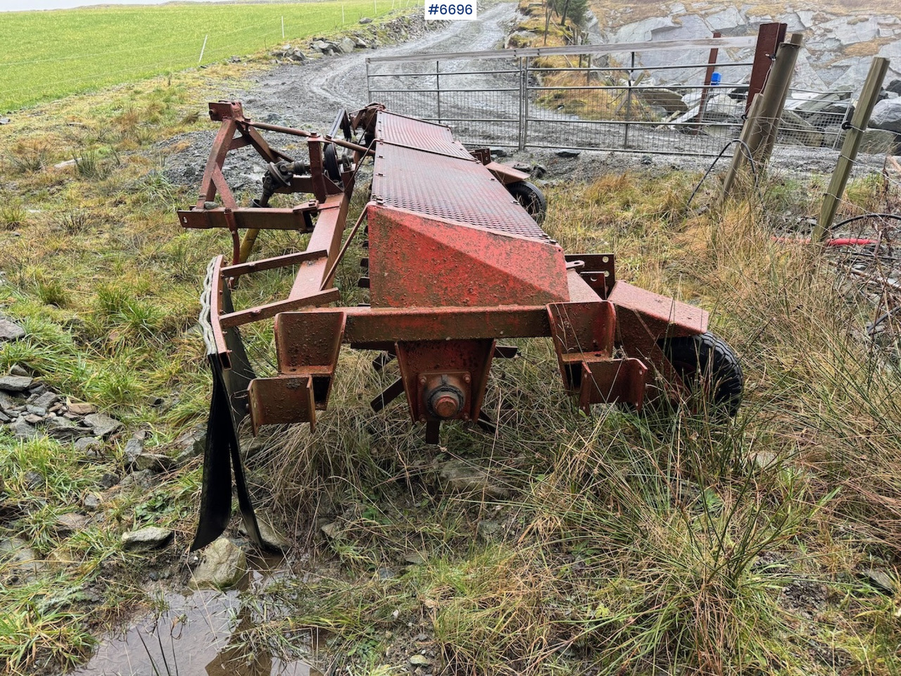 Kverneland stone rake 4 m. - ال معدات حراثه: صور 2 Kverneland stone rake 4 m. - ال معدات حراثه: صور 2