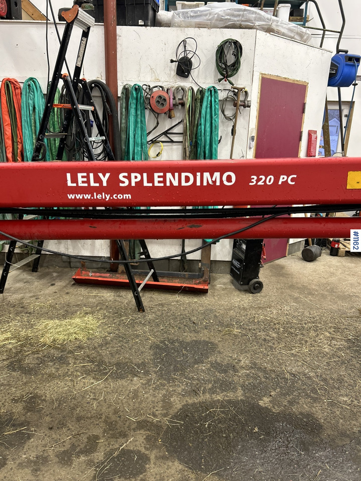 Lely 320 PC Mower - معدات القش: صور 2 Lely 320 PC Mower - معدات القش: صور 2