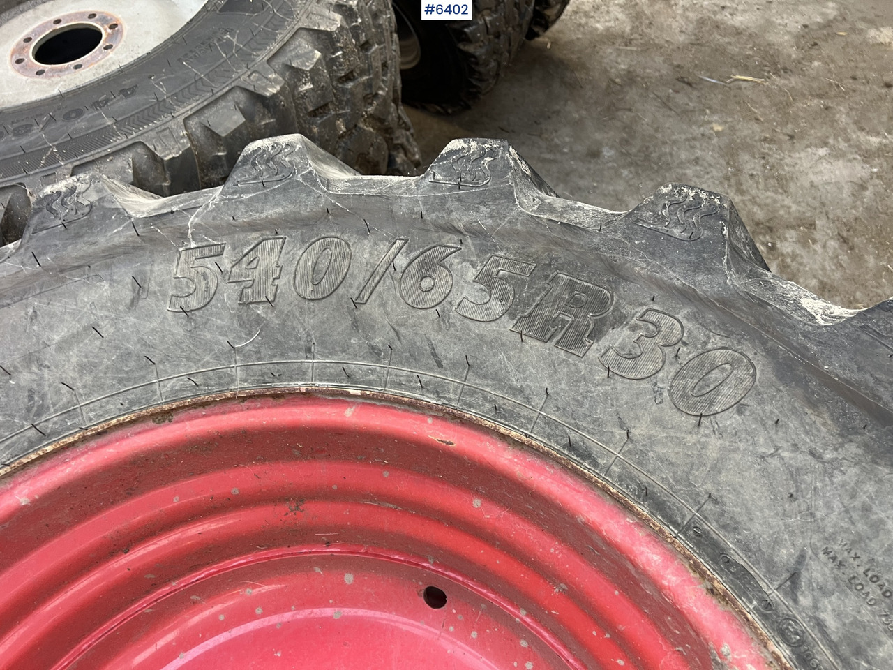 Tractor tires and rims - عجلات - الآلات والماكينات الزراعية: صور 4 Tractor tires and rims - عجلات - الآلات والماكينات الزراعية: صور 4