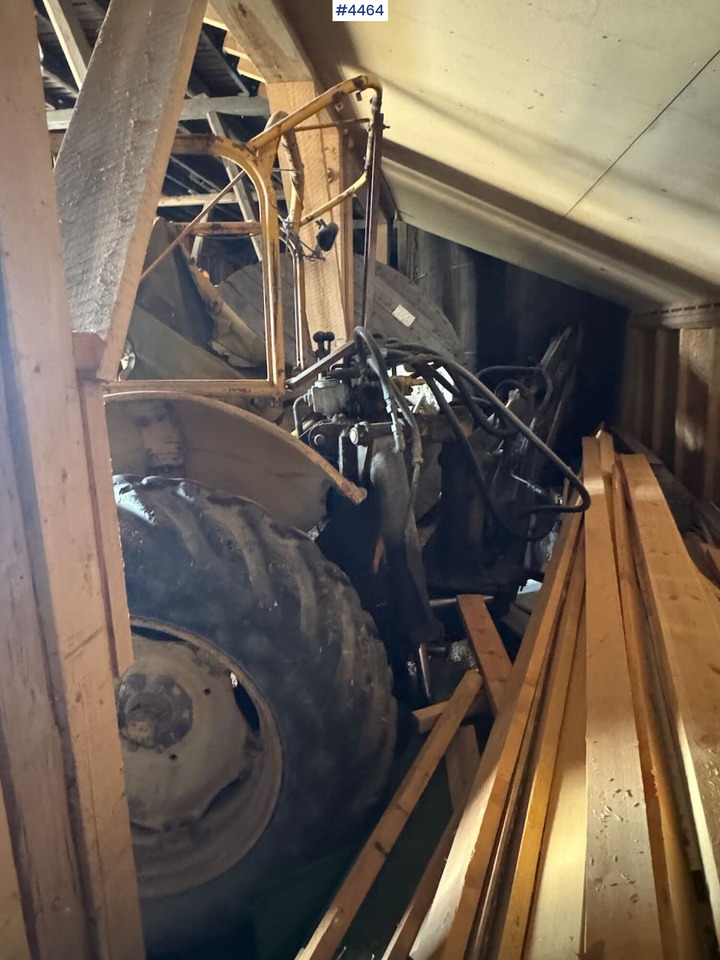 جرار Volvo traktorgraver. Rep object.: صور 6