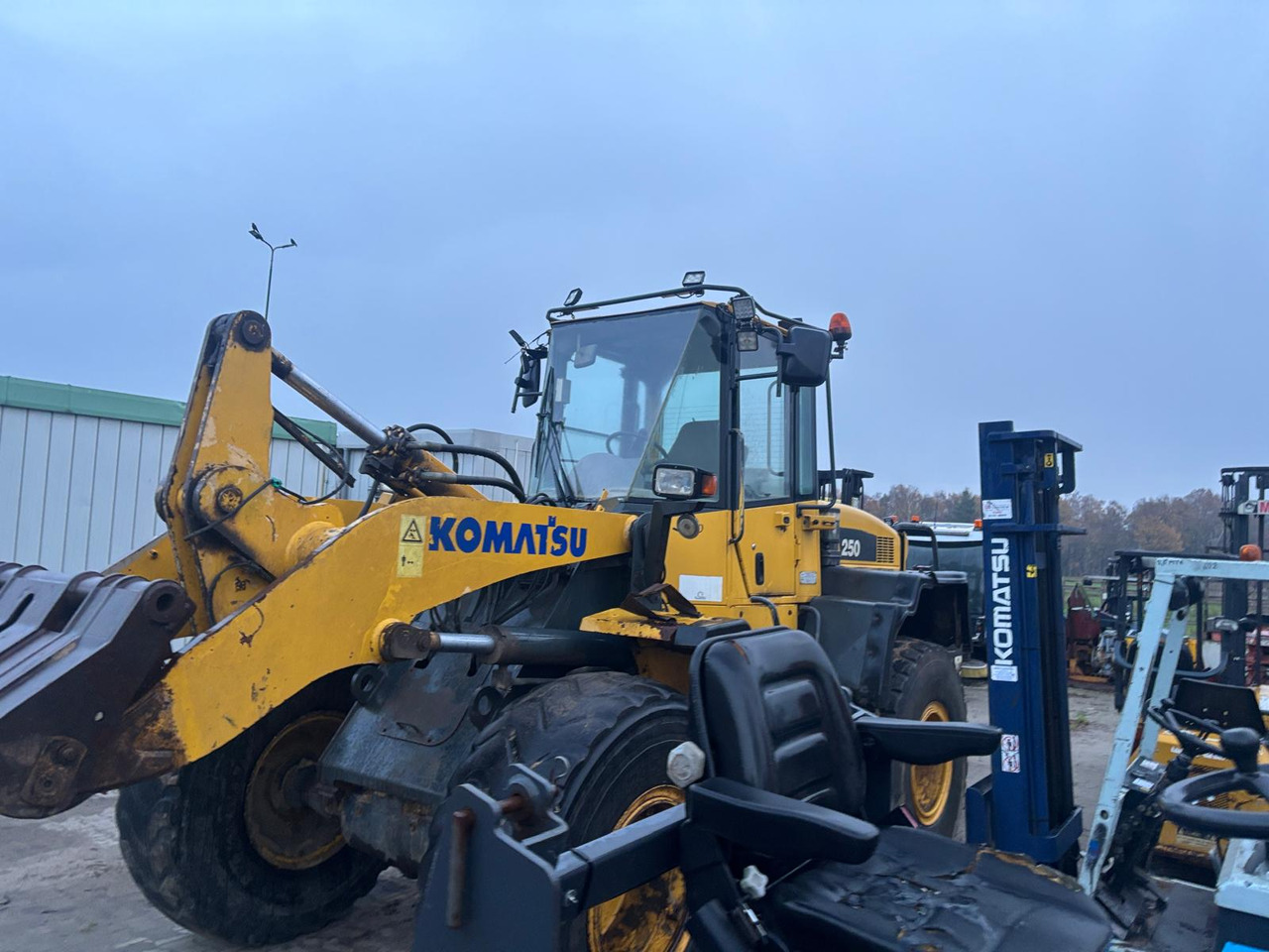 Komatsu Komatsu wa250-5 - اللودر بعجل: صور 3 Komatsu Komatsu wa250-5 - اللودر بعجل: صور 3