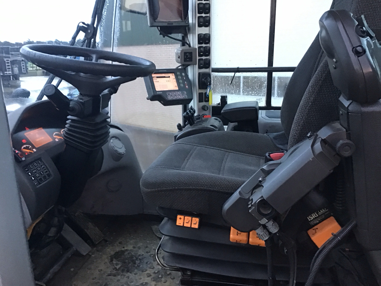 اللودر بعجل volvo 180F long boom: صور 6 اللودر بعجل volvo 180F long boom: صور 6