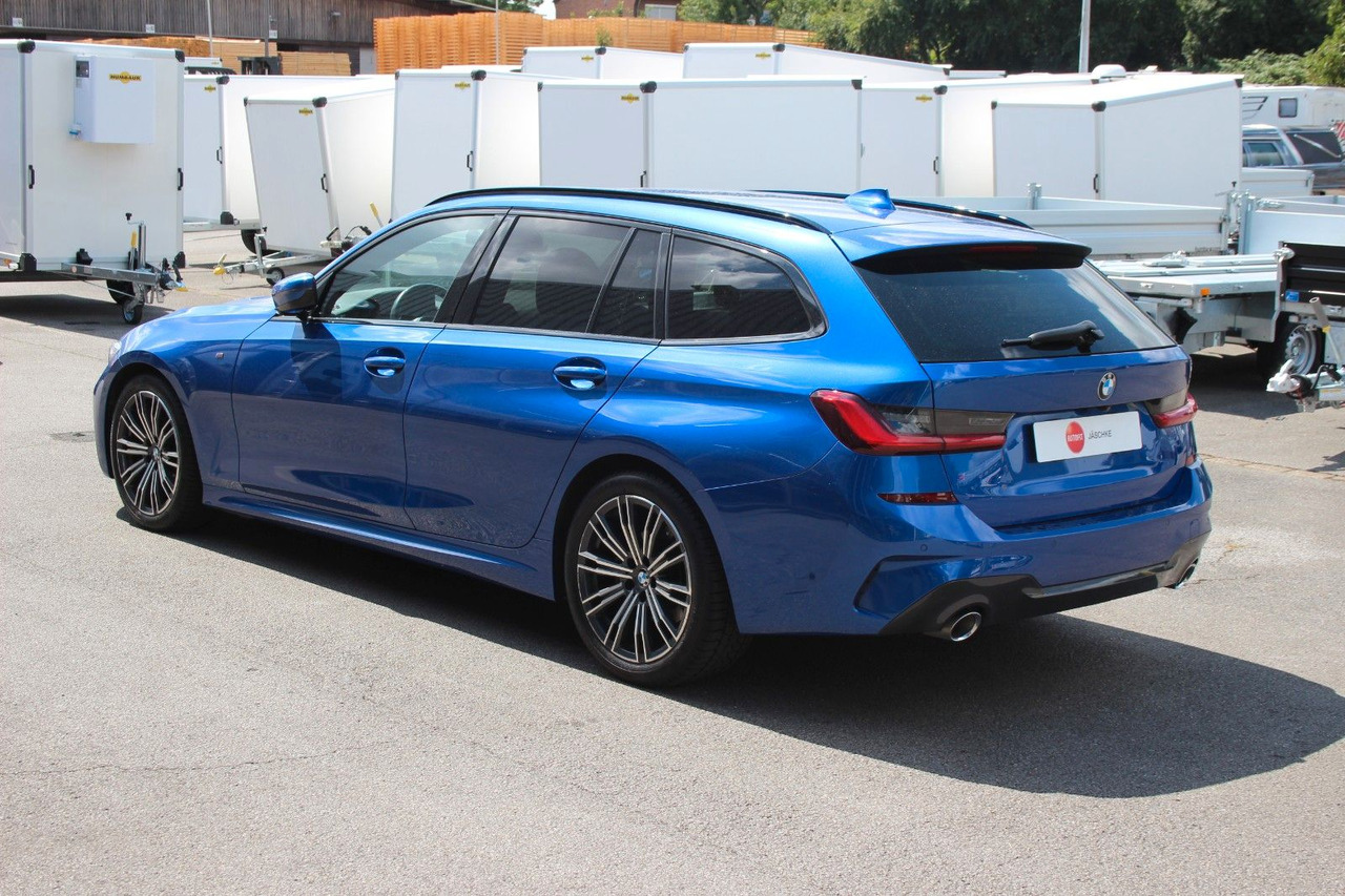 BMW 320 Touring d M Sport Laser Alcantara Harman Kar - سيارة ستيشن: صور 3 BMW 320 Touring d M Sport Laser Alcantara Harman Kar - سيارة ستيشن: صور 3