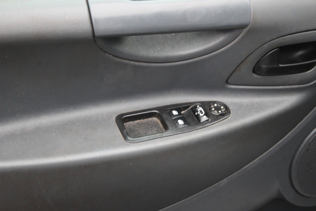 Fiat Scudo Multicab L2H1 130 Multijet 5Sitze Klima - فان المدمجة, الشاحنات الصغيرة كابينة مزدوجة: صور 4 Fiat Scudo Multicab L2H1 130 Multijet 5Sitze Klima - فان المدمجة, الشاحنات الصغيرة كابينة مزدوجة: صور 4