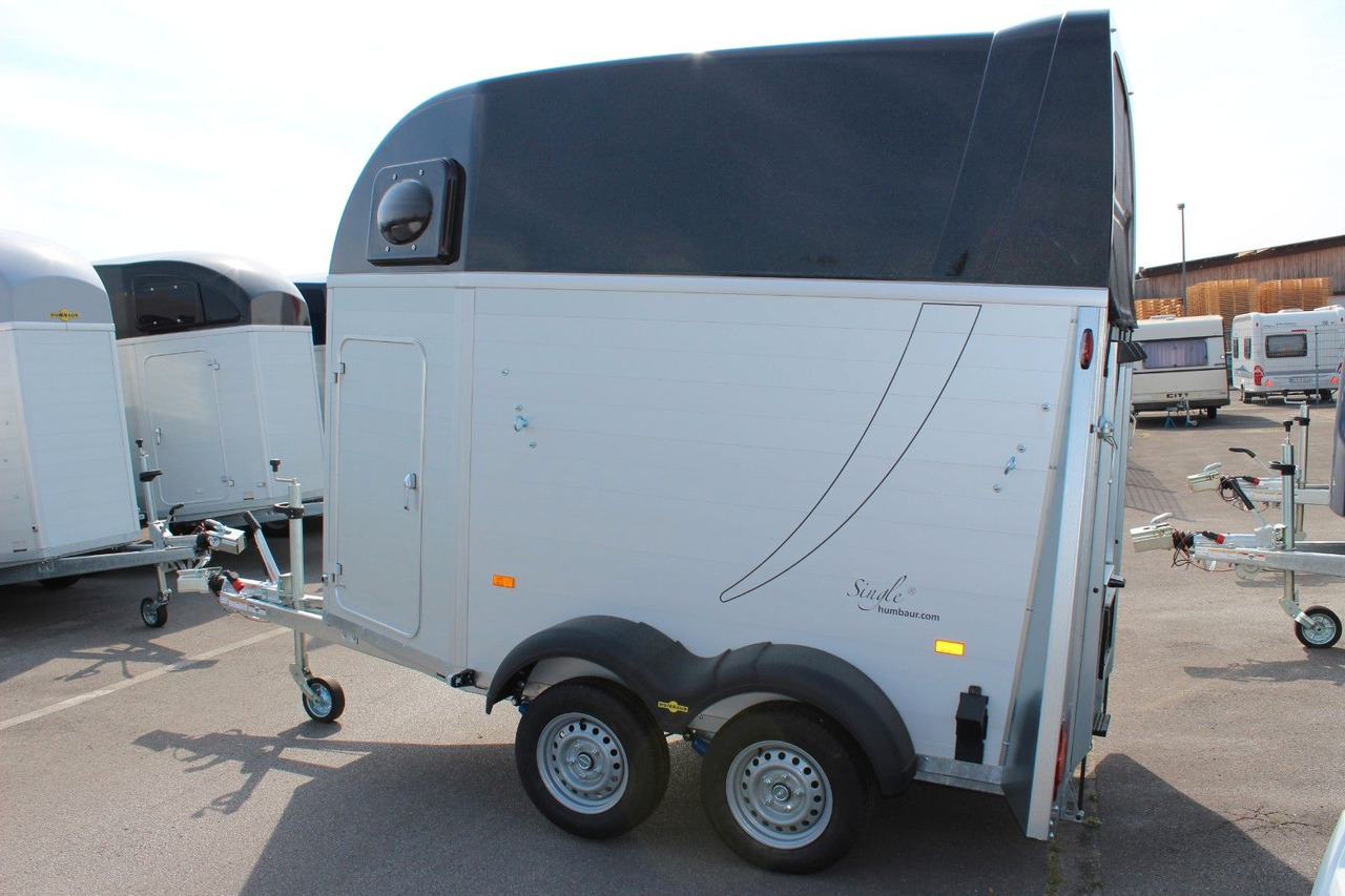 Humbaur Single Alu 1600 Pferdeanhänger Sattelkammer - شاحنة نقل المواشي مقطورة: صور 3 Humbaur Single Alu 1600 Pferdeanhänger Sattelkammer - شاحنة نقل المواشي مقطورة: صور 3