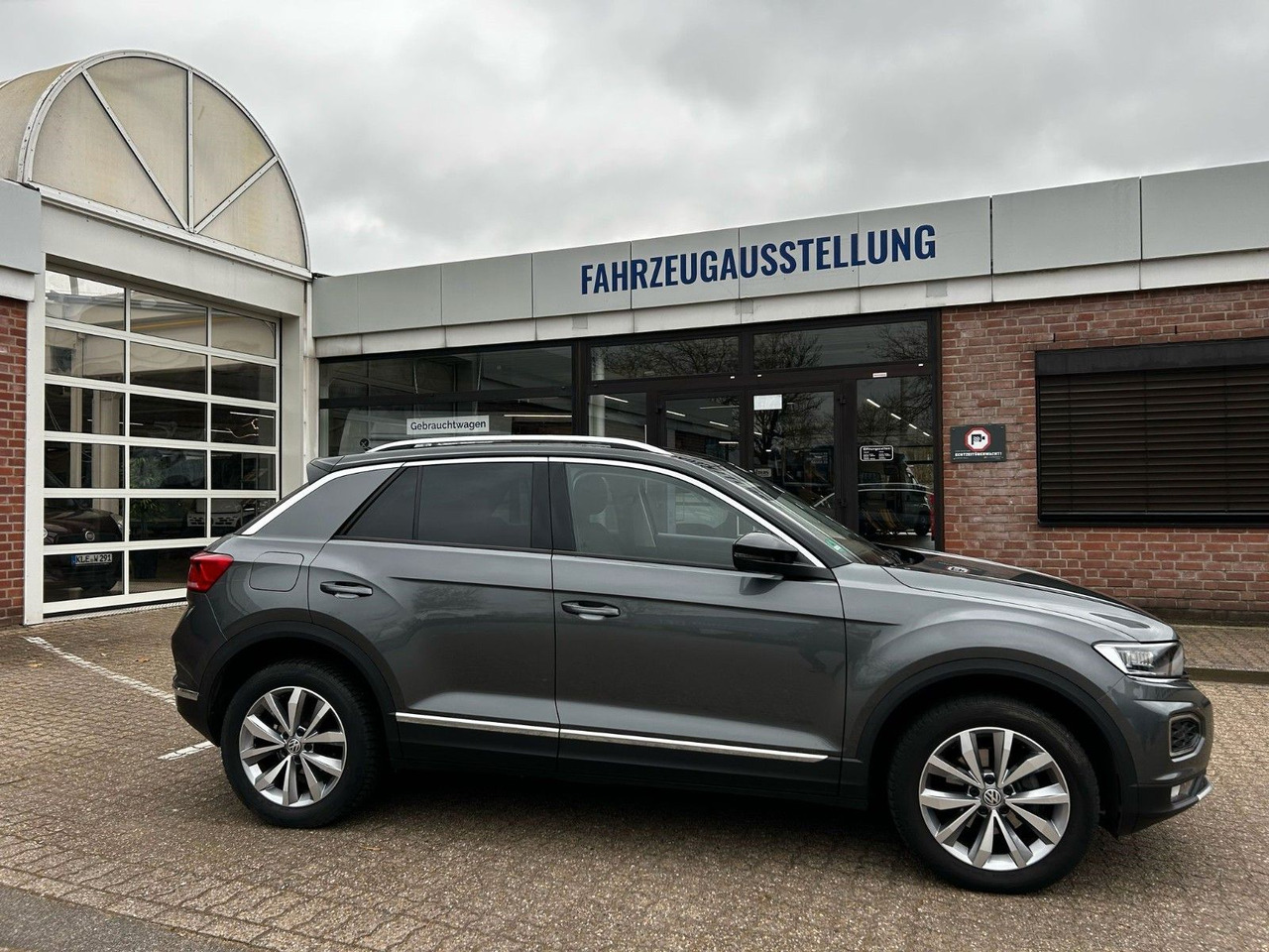 Volkswagen T-Roc Style - سيارة دفع رباعي: صور 2 Volkswagen T-Roc Style - سيارة دفع رباعي: صور 2