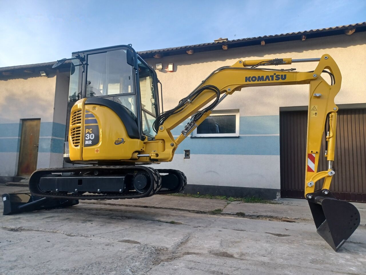 Komatsu PC30MR-3 - حفارة مصغرة: صور 2 Komatsu PC30MR-3 - حفارة مصغرة: صور 2
