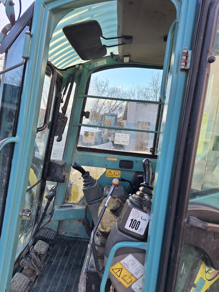 YANMAR ViO 75 - آلات البناء: صور 5 YANMAR ViO 75 - آلات البناء: صور 5