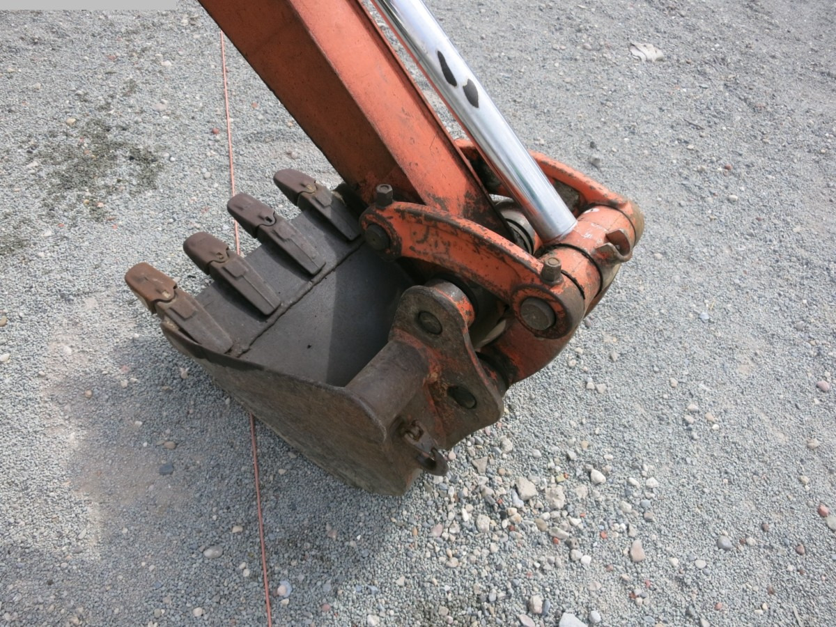 HITACHI EX26 - حفارة مصغرة: صور 2 HITACHI EX26 - حفارة مصغرة: صور 2