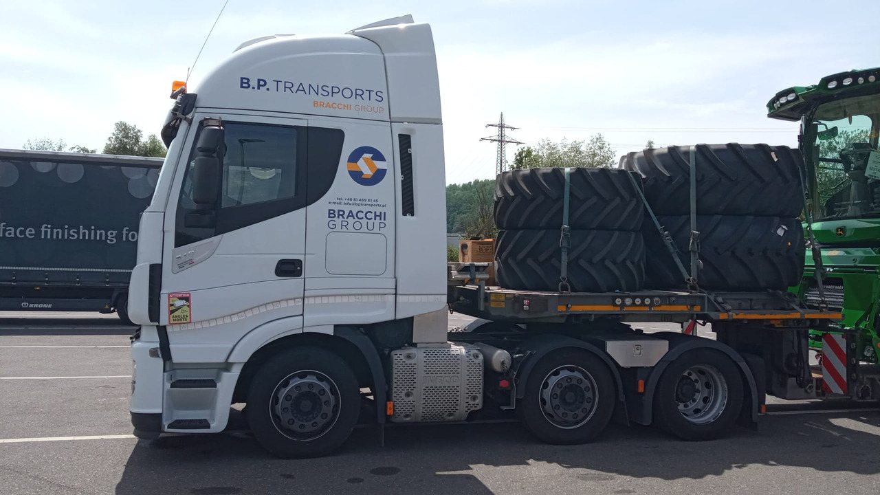 IVECO IVECO STRALIS 510 Hi-Way AS 440STX/P Euro VI z salonu Italia - شاحنة جرار: صور 2 IVECO IVECO STRALIS 510 Hi-Way AS 440STX/P Euro VI z salonu Italia - شاحنة جرار: صور 2