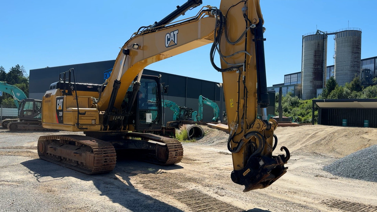 CATERPILLAR 326F - حفارات زحافة: صور 2 CATERPILLAR 326F - حفارات زحافة: صور 2