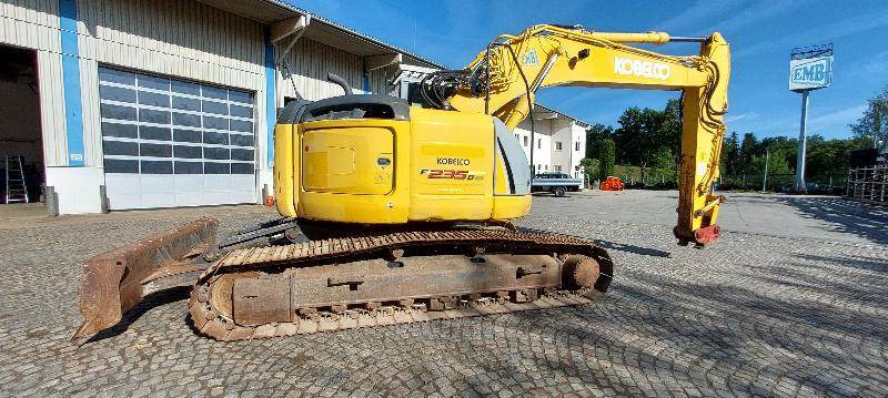 New Holland E235B SRNLC - حفارات زحافة: صور 4 New Holland E235B SRNLC - حفارات زحافة: صور 4