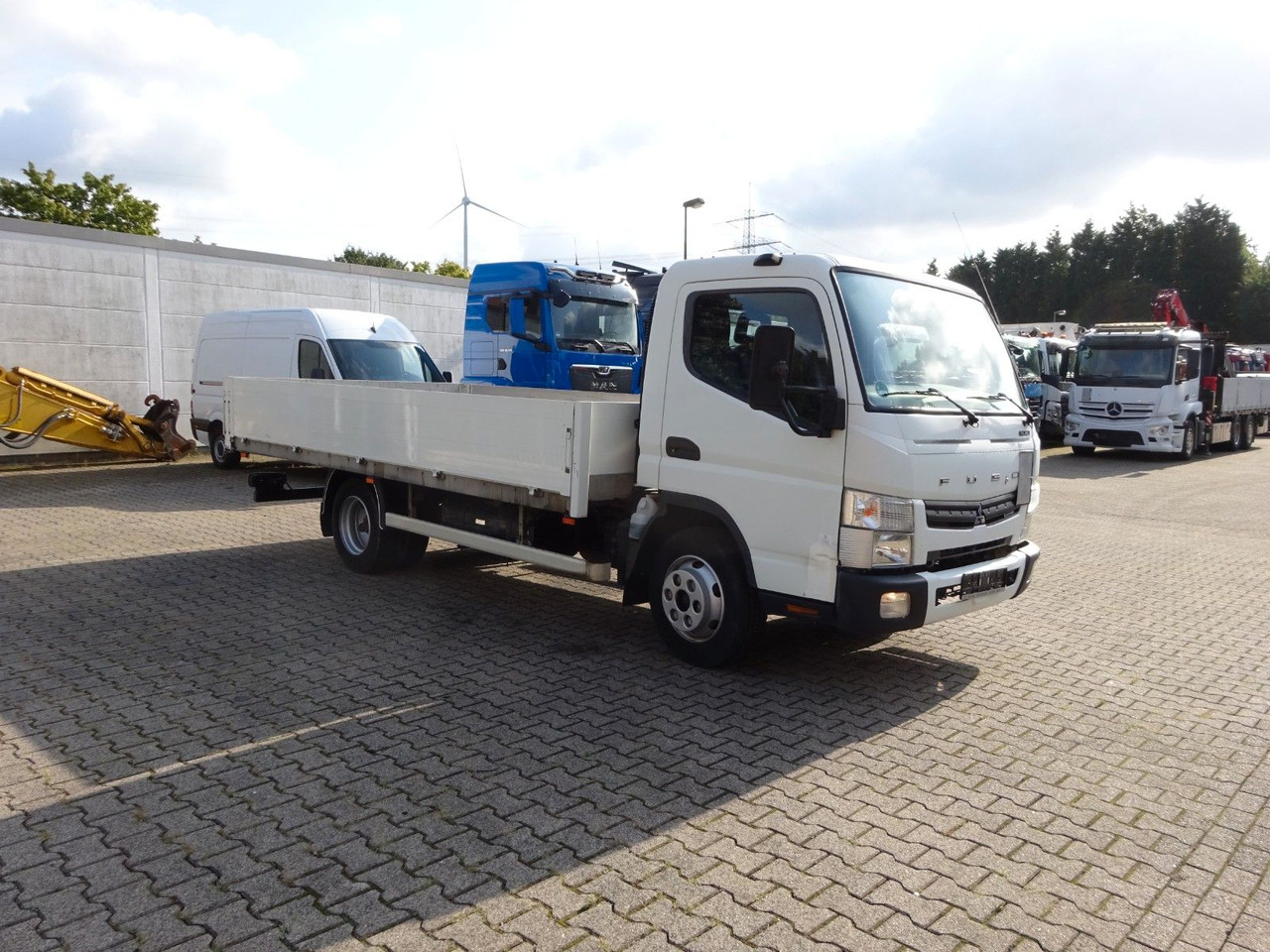 الشاحنات الصغيرة المسطحة جديد FUSO CANTER 7C15 Pritsche 4x2: صور 11 الشاحنات الصغيرة المسطحة جديد FUSO CANTER 7C15 Pritsche 4x2: صور 11