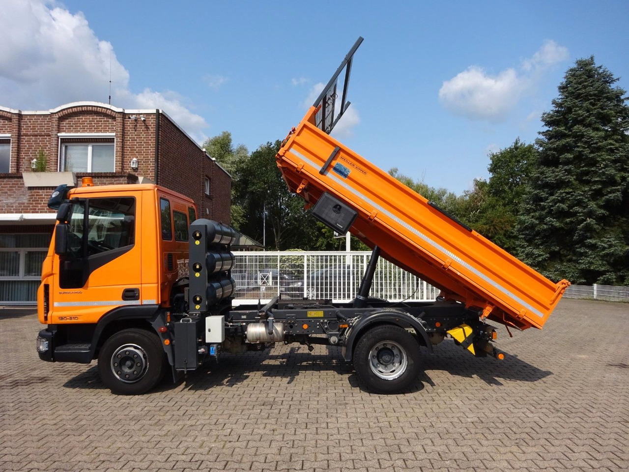 Iveco 120-210 MEILLER 3Skipper CNG GAS 4x2 - قلابات: صور 3 Iveco 120-210 MEILLER 3Skipper CNG GAS 4x2 - قلابات: صور 3